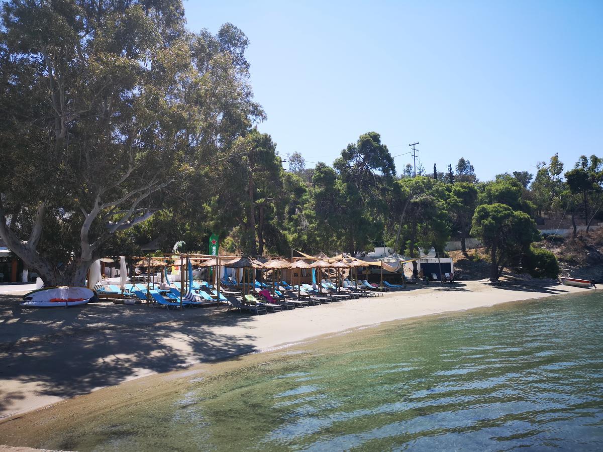 Valente Perlia Rooms Poros Town 外观 照片